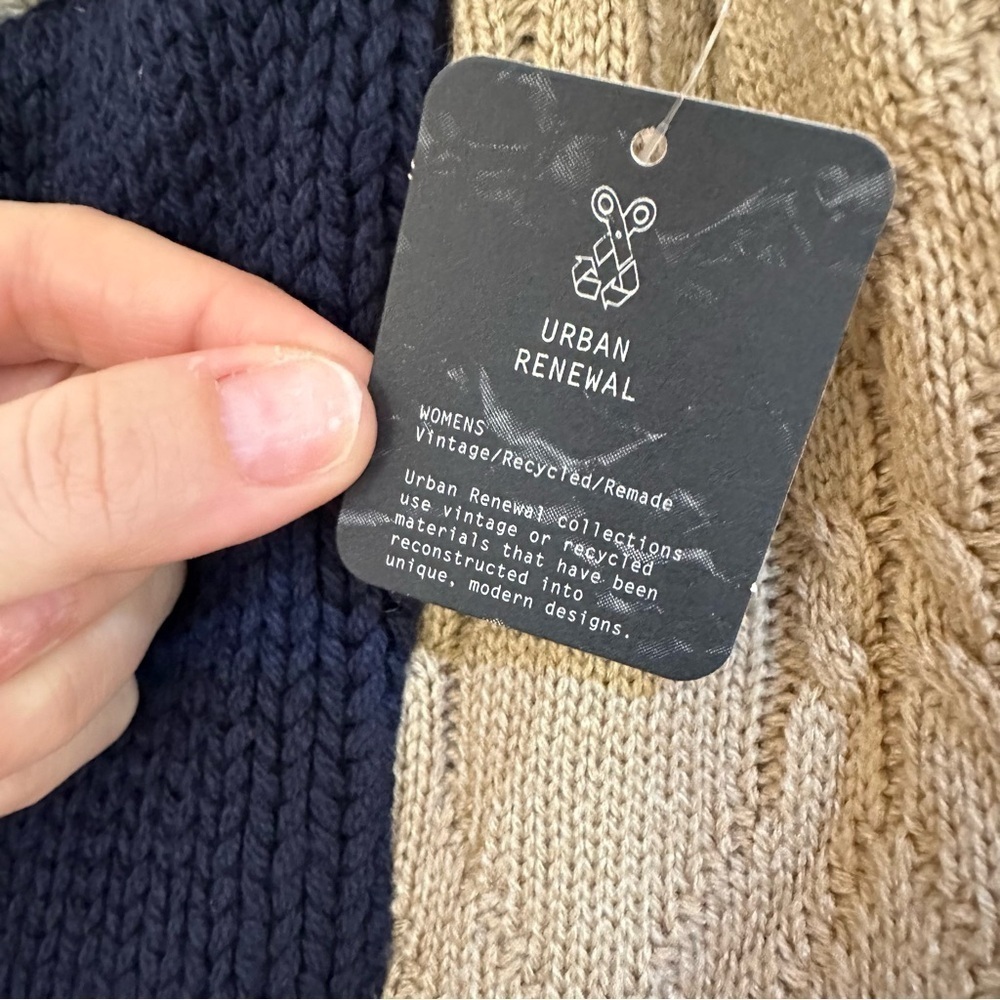 NWT UO Urban Renewal Remade Cable Knit Mini Sweater Skirt - Picture 8 of 9